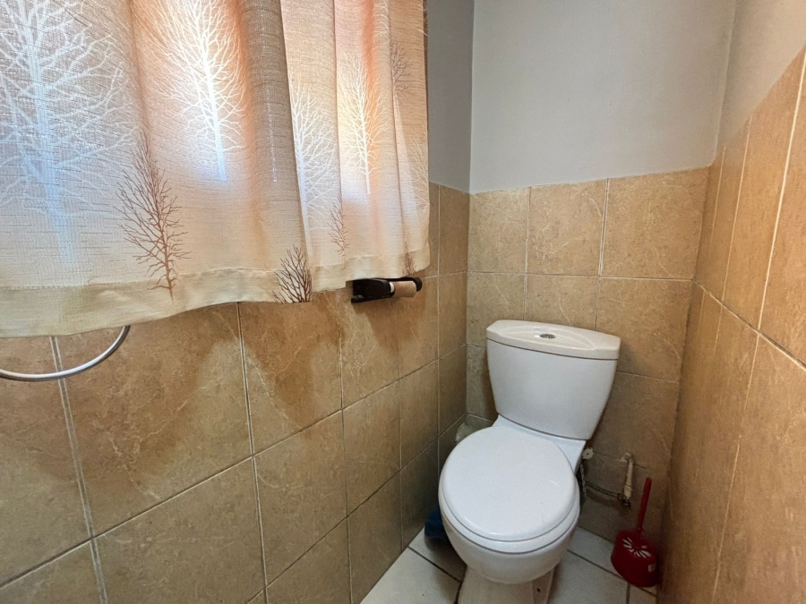 1 Bedroom Property for Sale in Potchefstroom North West